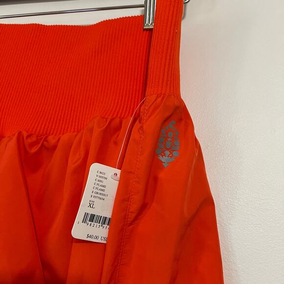 NWT Free People Movement Carpe Diem Shorts in Flame XL - Picture 4 of 7